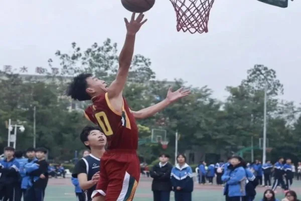 WRC智利拉力赛砂石赛段爆胎风险 塔纳克与诺伊维尔如何把握攻防节奏